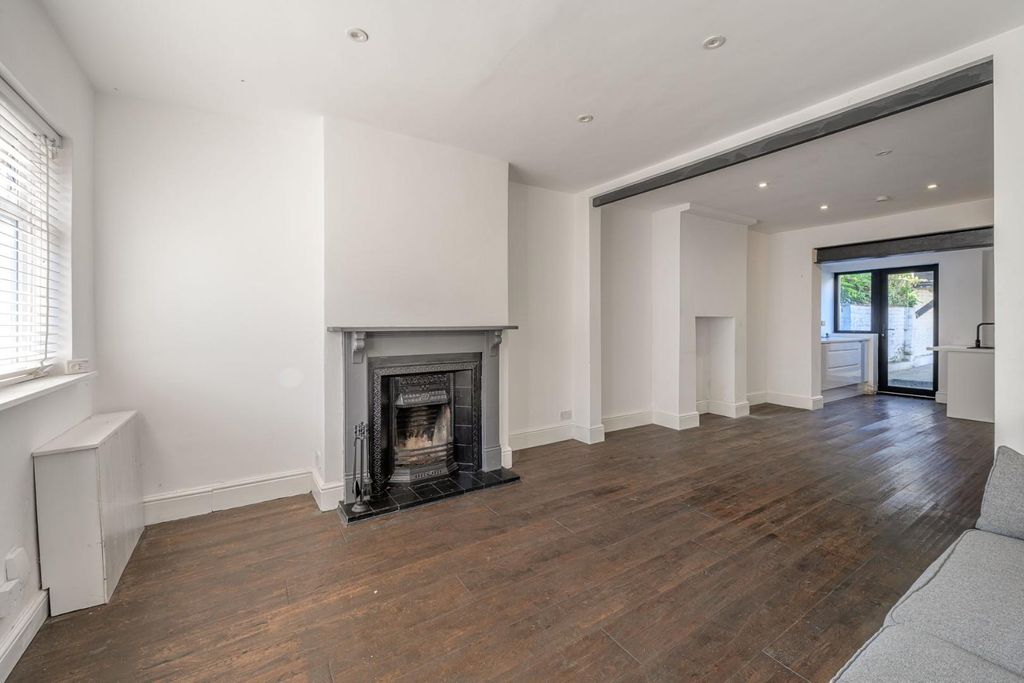 Property photo 2 of 22 Open Plan Living Area 1