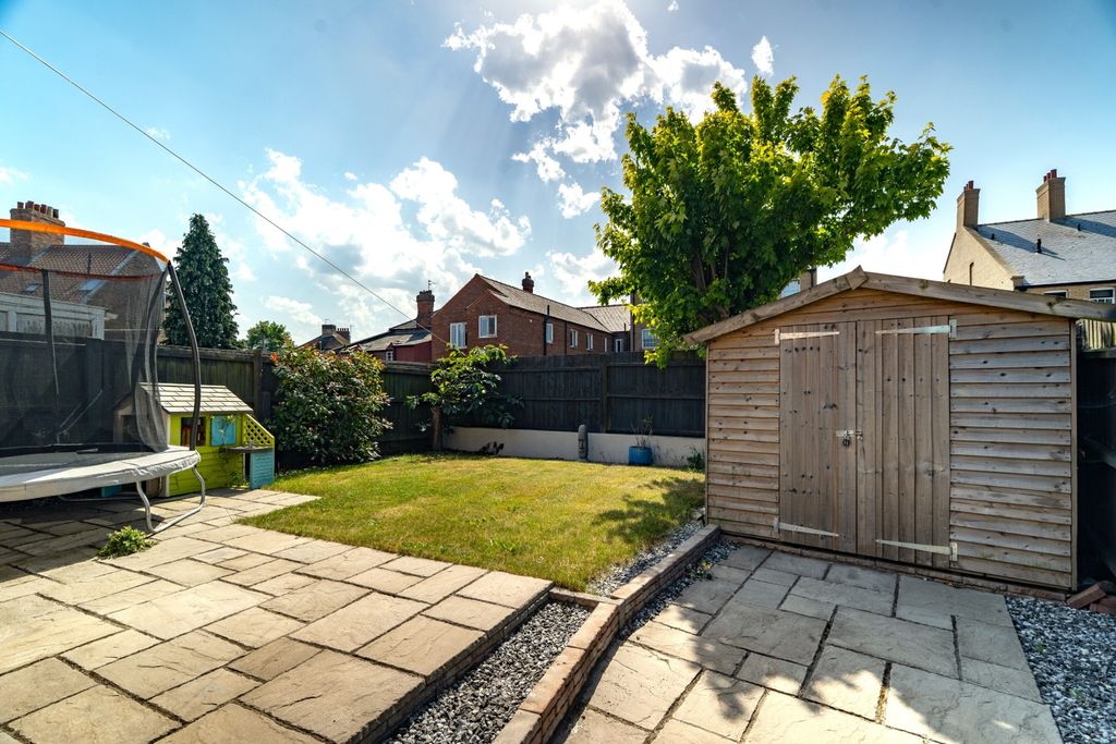 Property photo 2 of 14 4