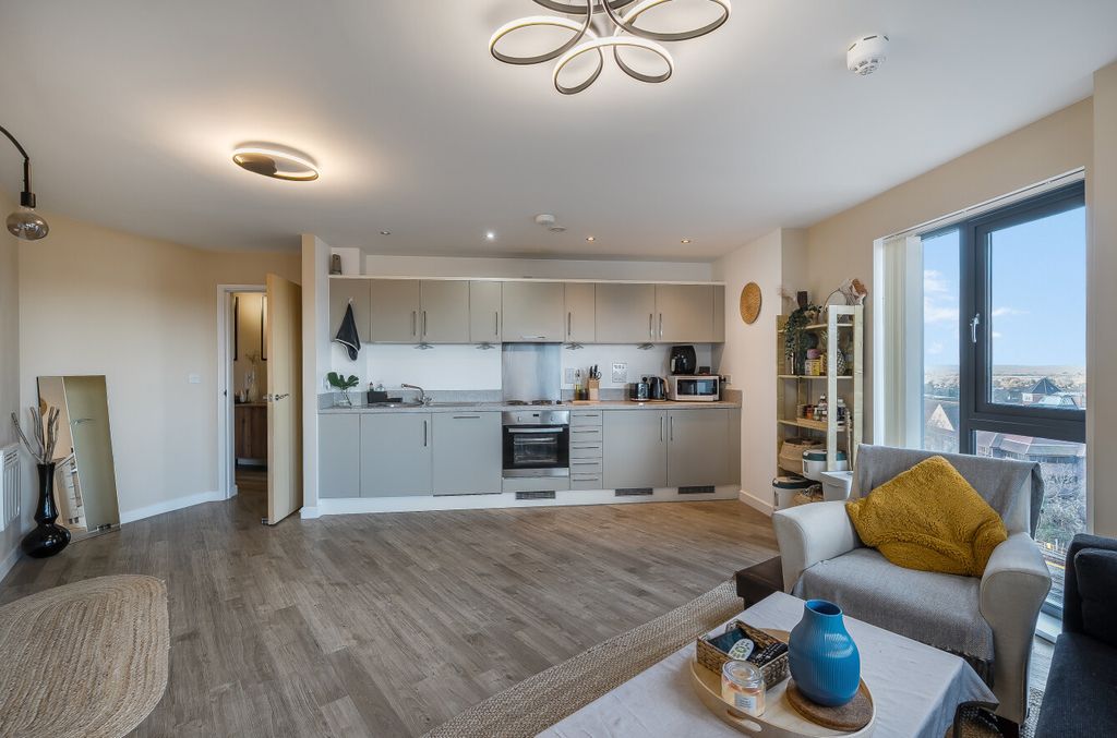 Property photo 3 of 21 1388734-17-69397B...