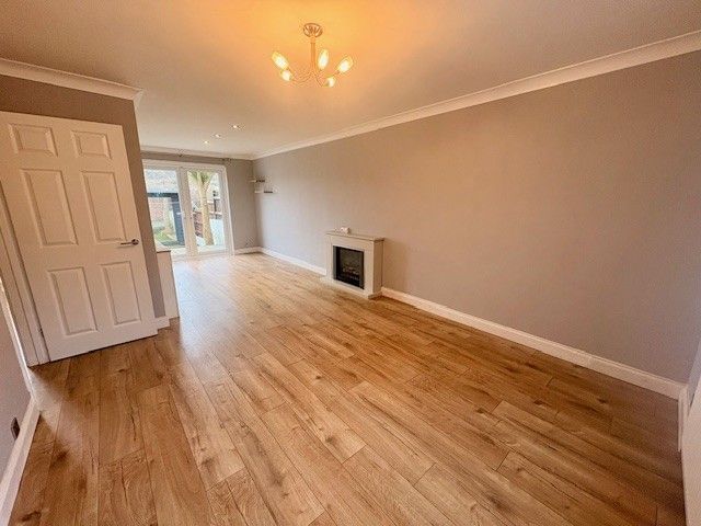 Property photo 3 of 28 Image