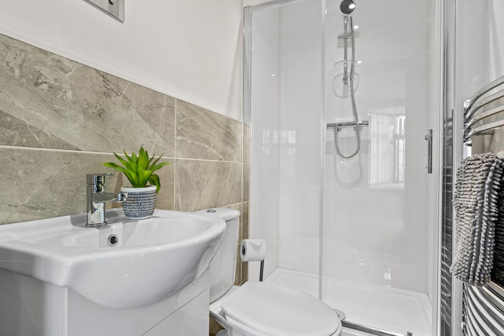 Property photo 3 of 8 0023