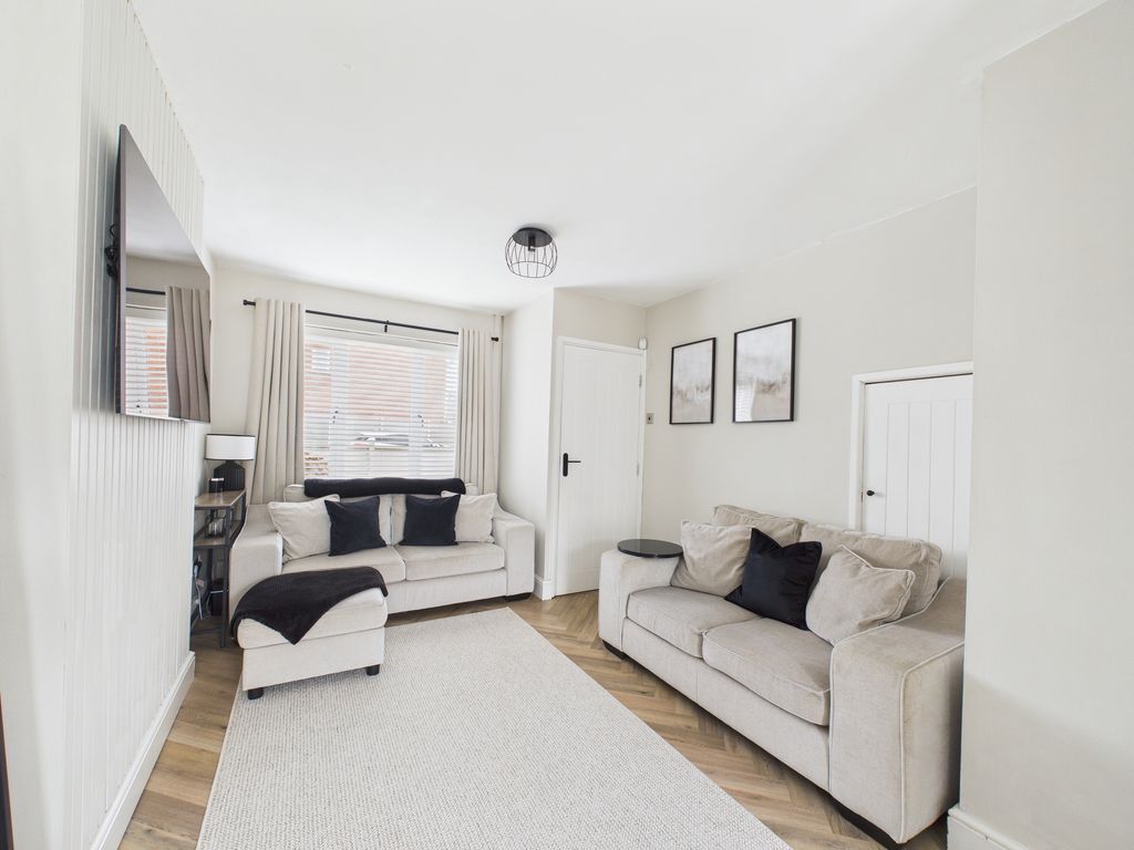 Property photo 3 of 25