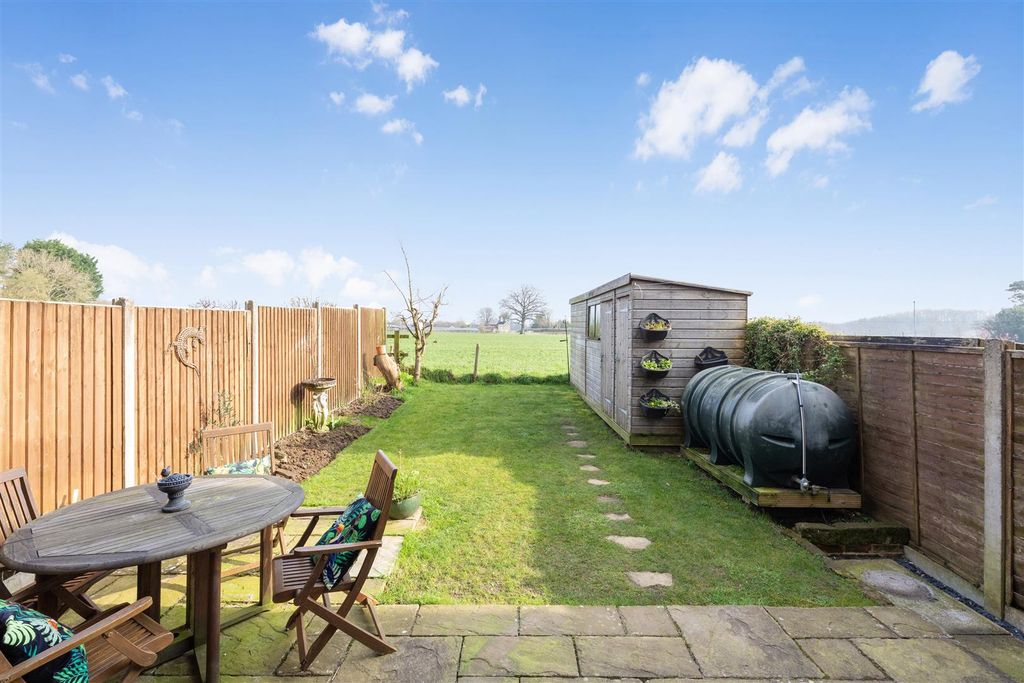 Property photo 2 of 25 Rear Garden