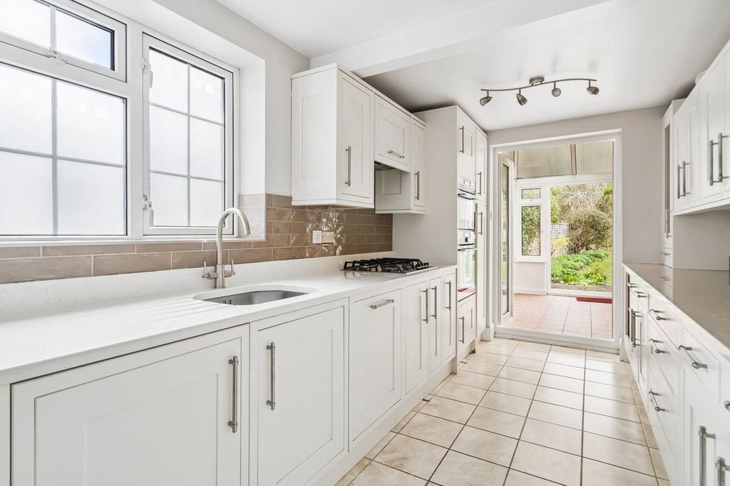 Property photo 3 of 22