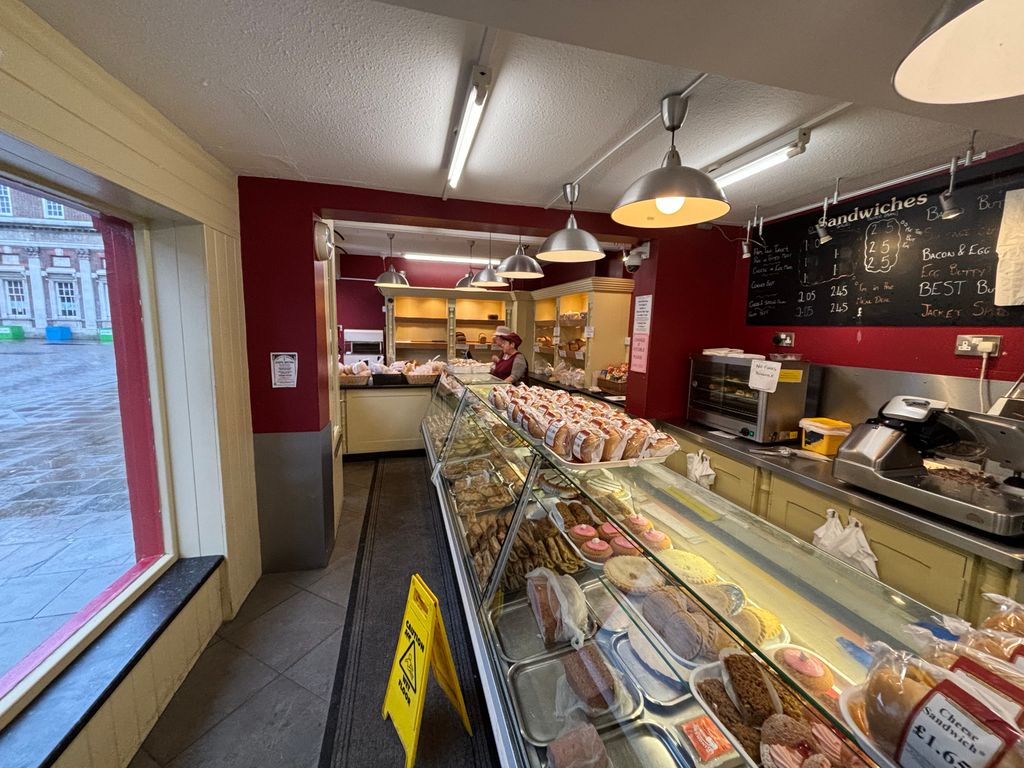 Property photo 3 of 6