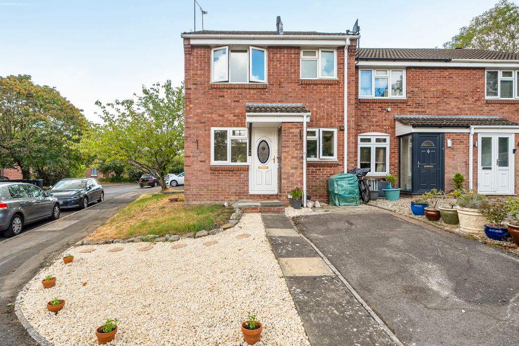 Property photo 1 of 9 15106143