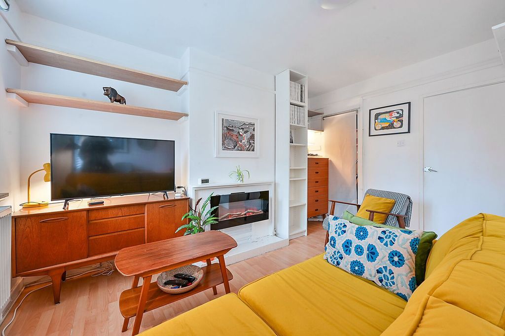 Property photo 1 of 8