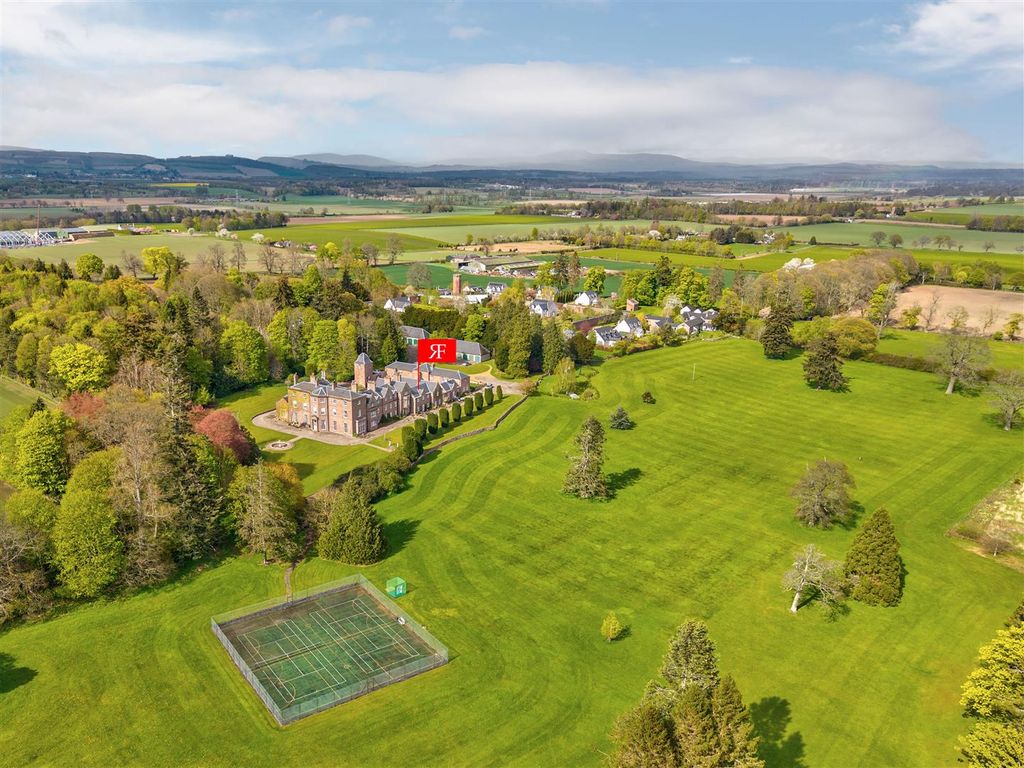Property photo 3 of 36 5 Arthurstone House Meigle-20.Jpg