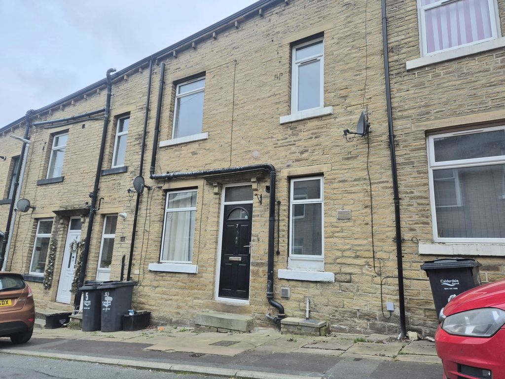 Property photo 3 of 7 Exterior