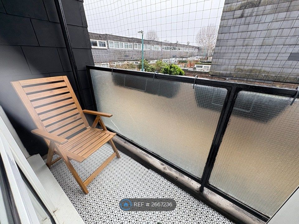 Property photo 2 of 24 Balcony