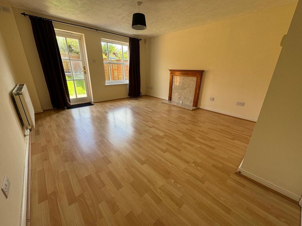 Property photo 3 of 11 Photo 3