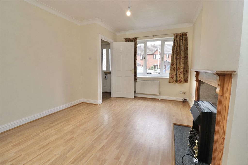 Property photo 2 of 8