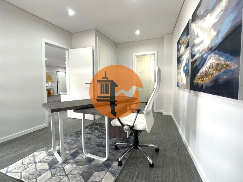 Property photo 1 of 31