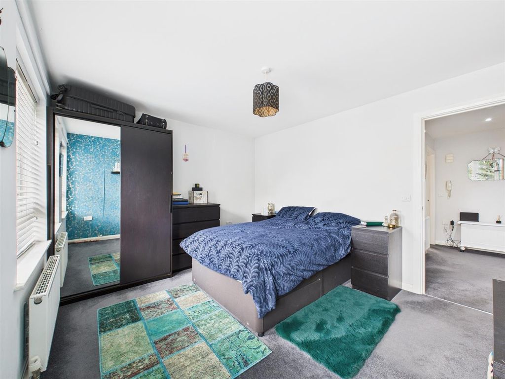 Property photo 3 of 20 Cam02885G0-Pr0490-Still008.Jpg