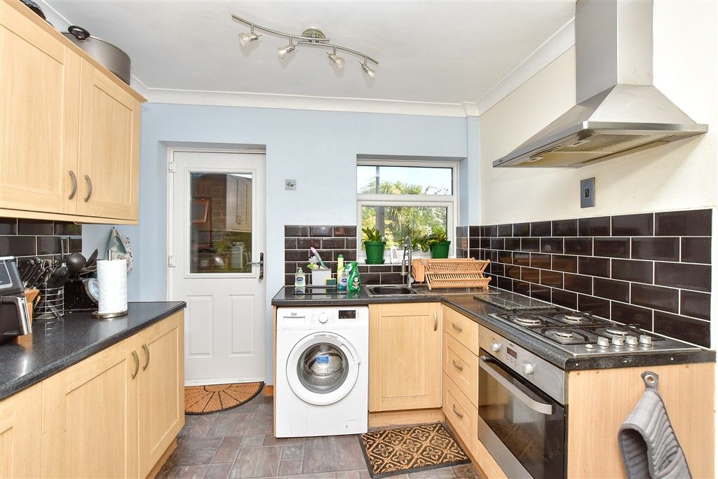 Property photo 3 of 8 Kitchen