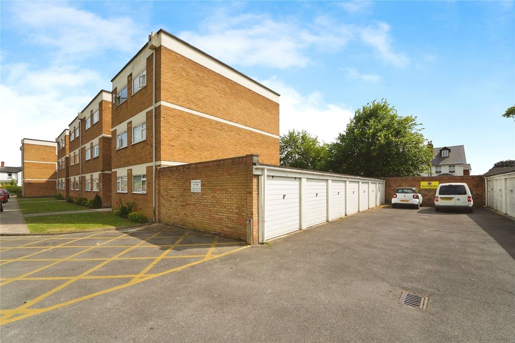 Property photo 3 of 8 Picture No. 02