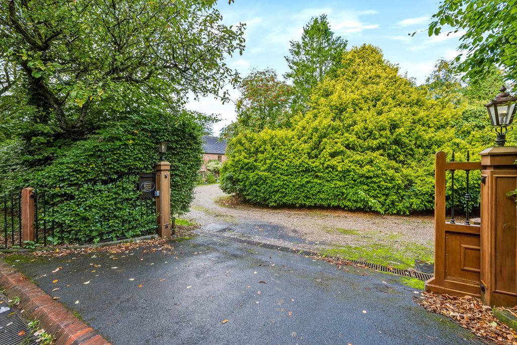 Property photo 3 of 68