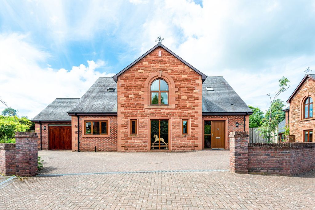 Property photo 1 of 21 External