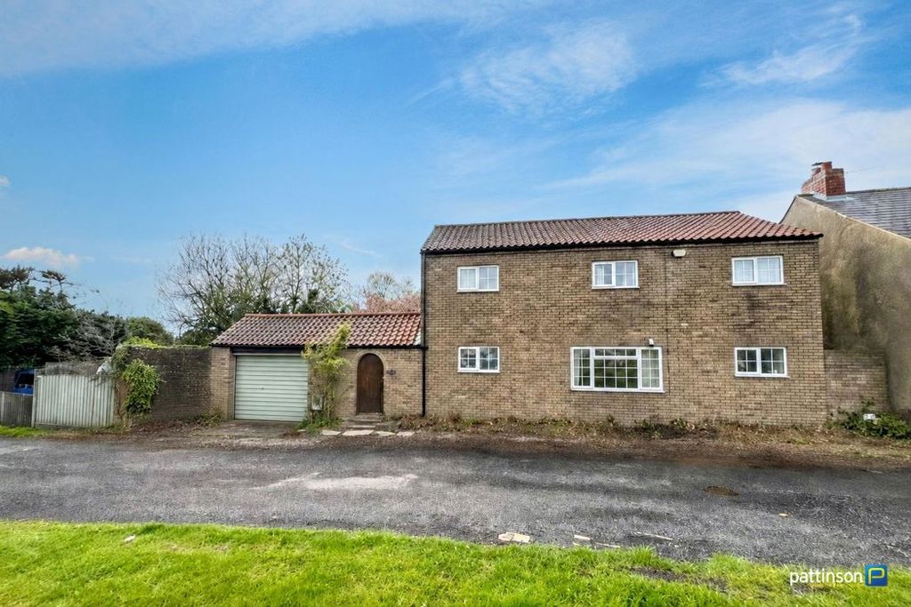 Property photo 1 of 27