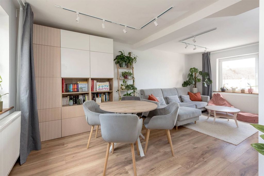 Property photo 2 of 20 Picture No. 39