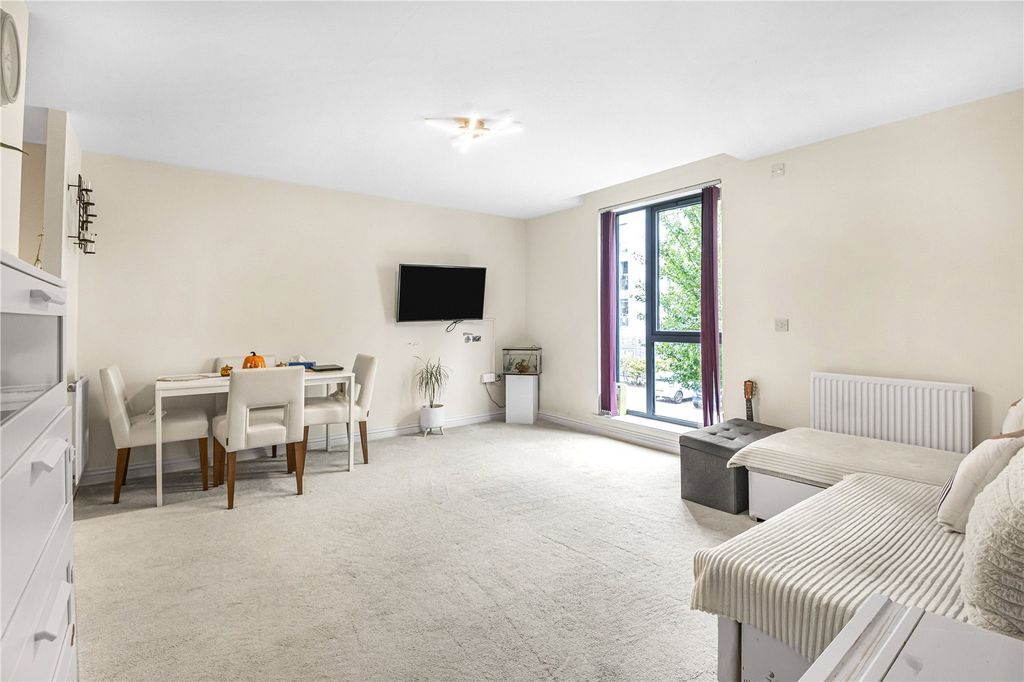 Property photo 2 of 10 Picture No. 29