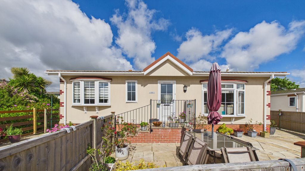 Property photo 1 of 10 2 Bedroom Detached Park Home For Sale
