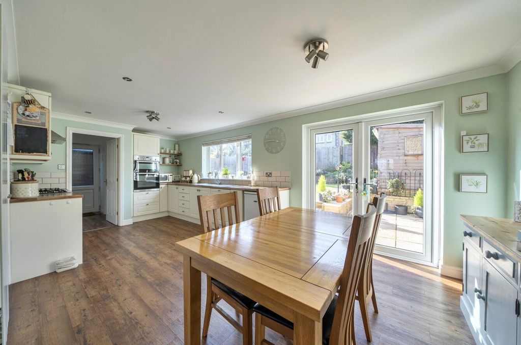 Property photo 3 of 18 Kitchen/Dining Room