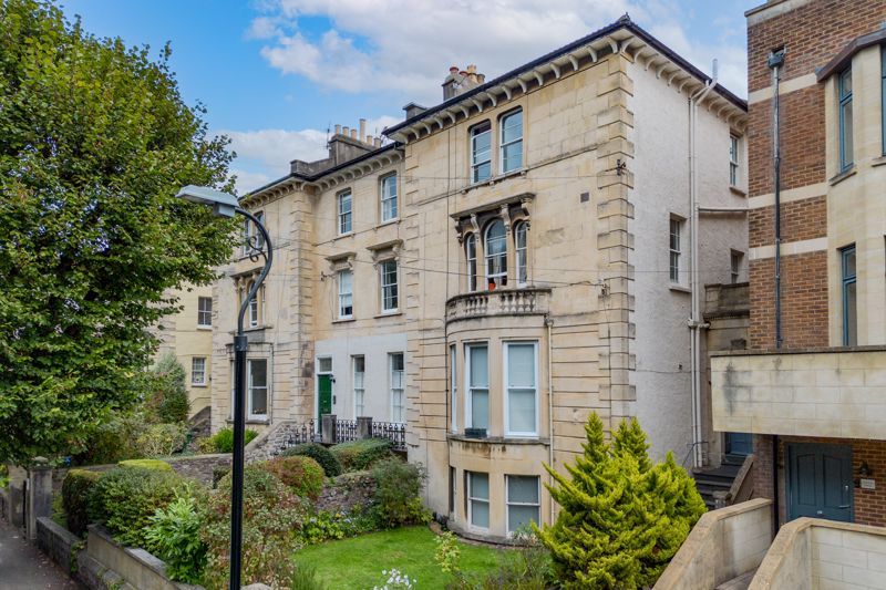 Property photo 1 of 13 Photo 9