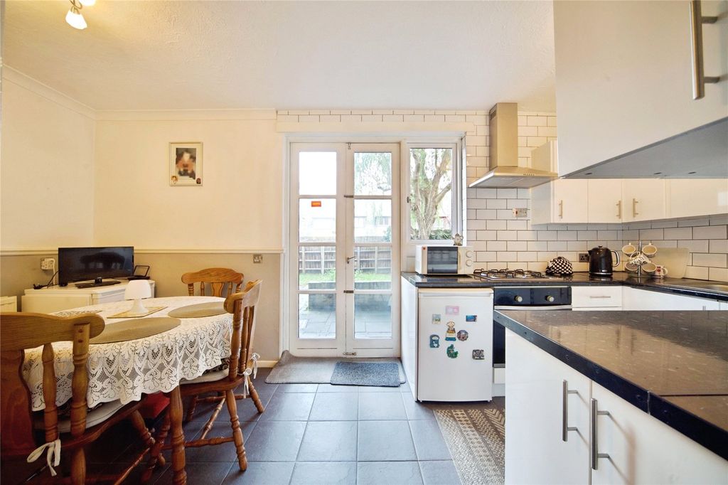 Property photo 2 of 20 Picture No. 34