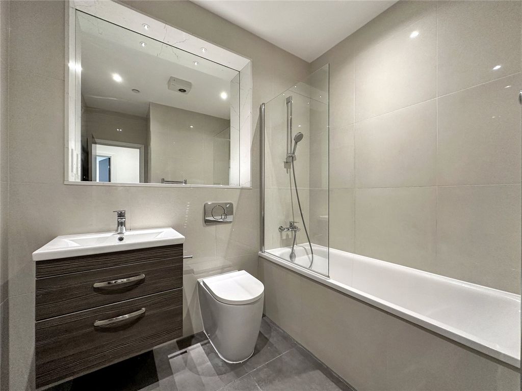 Property photo 3 of 5 Picture No. 13