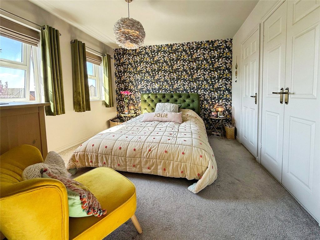 Property photo 2 of 23 Bedroom 1