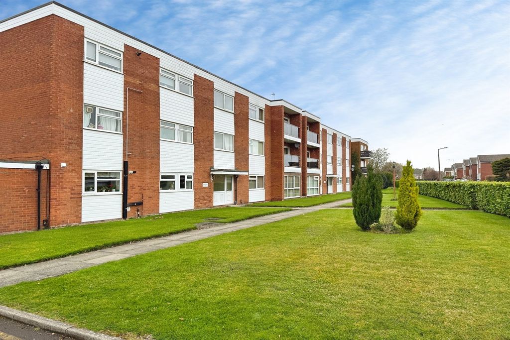 Property photo 1 of 11 (Main)