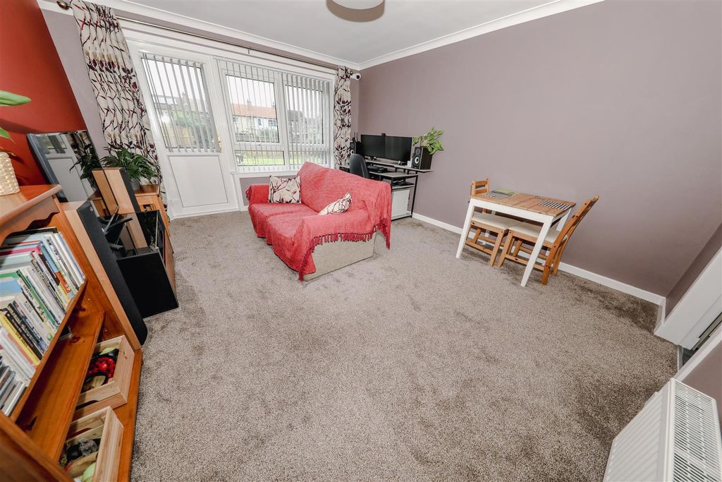 Property photo 2 of 13 B