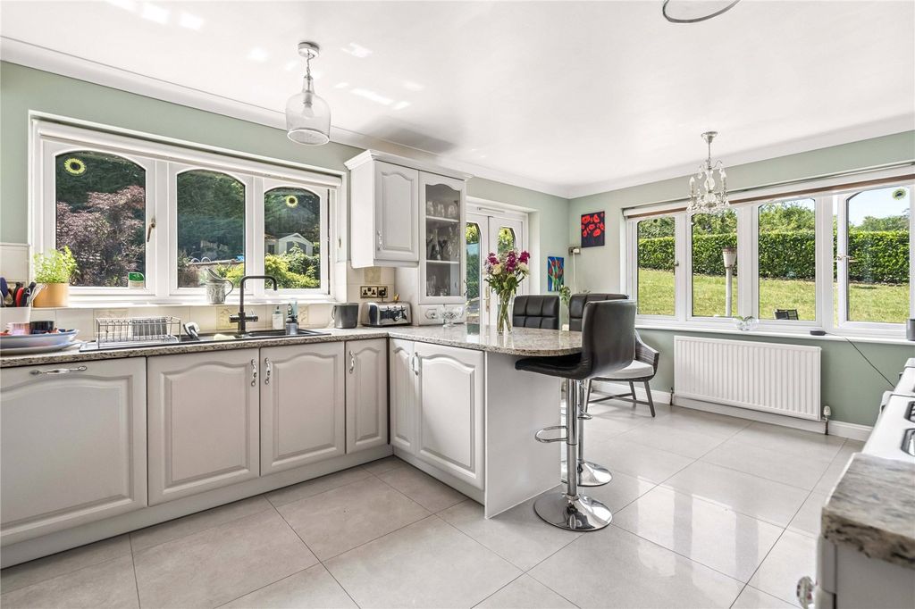 Property photo 3 of 13 Kitchen
