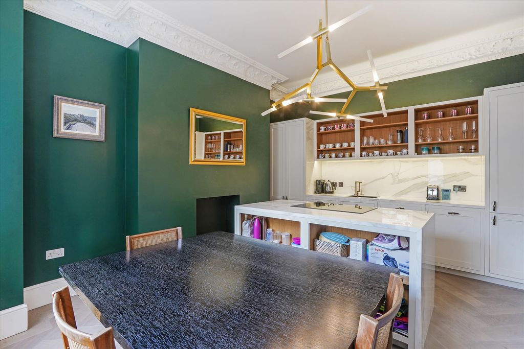 Property photo 2 of 10 Image