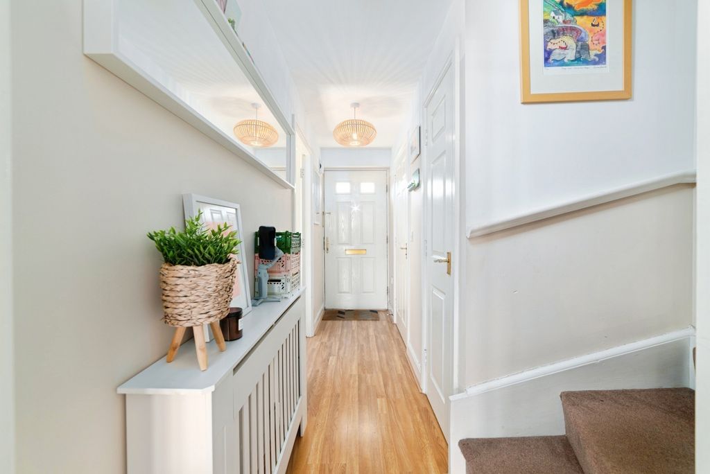 Property photo 2 of 16 Pbox-Img.Jpg
