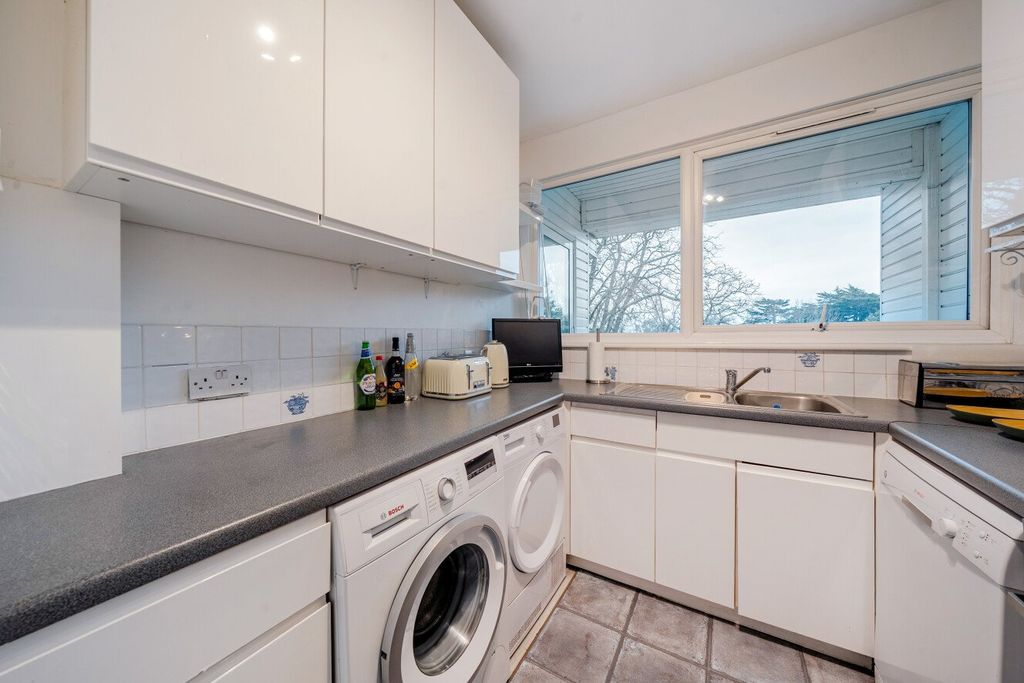 Property photo 3 of 10 Picture No. 16