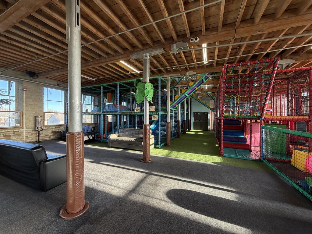 Property photo 1 of 14 Photo 0