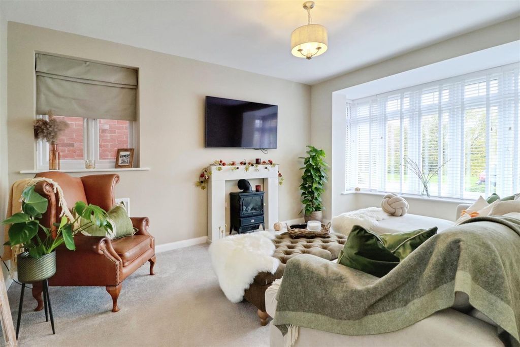 Property photo 2 of 44