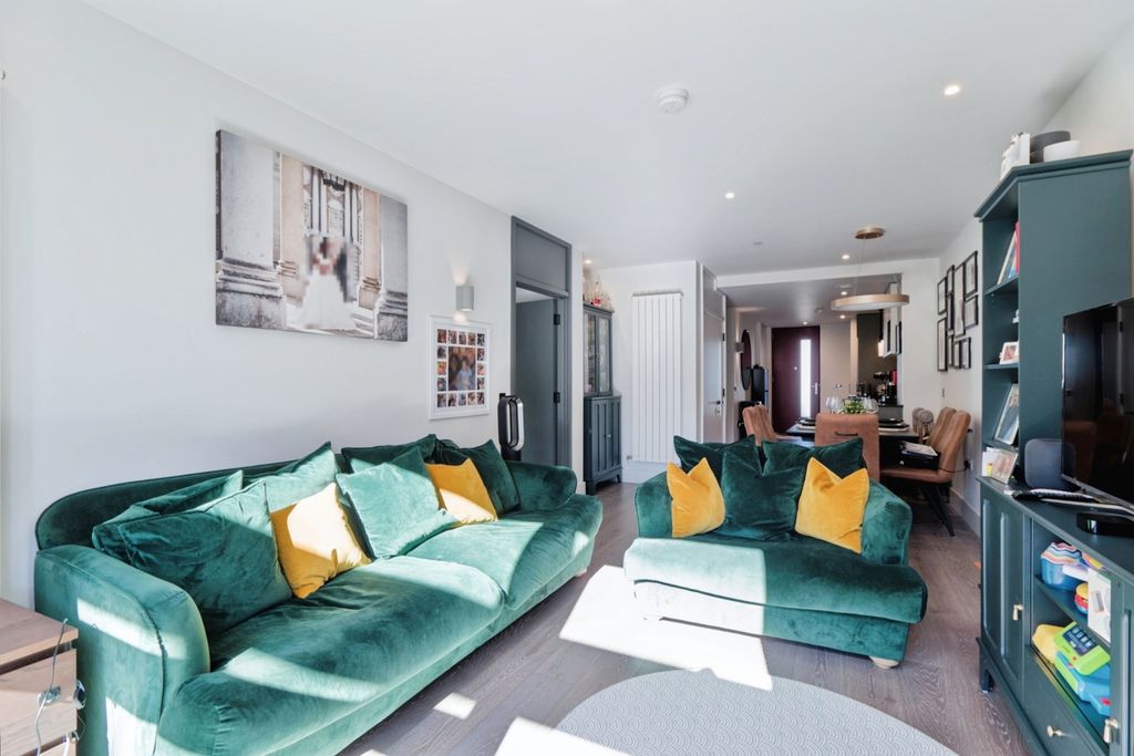 Property photo 1 of 37 Pbox-Img.Jpg