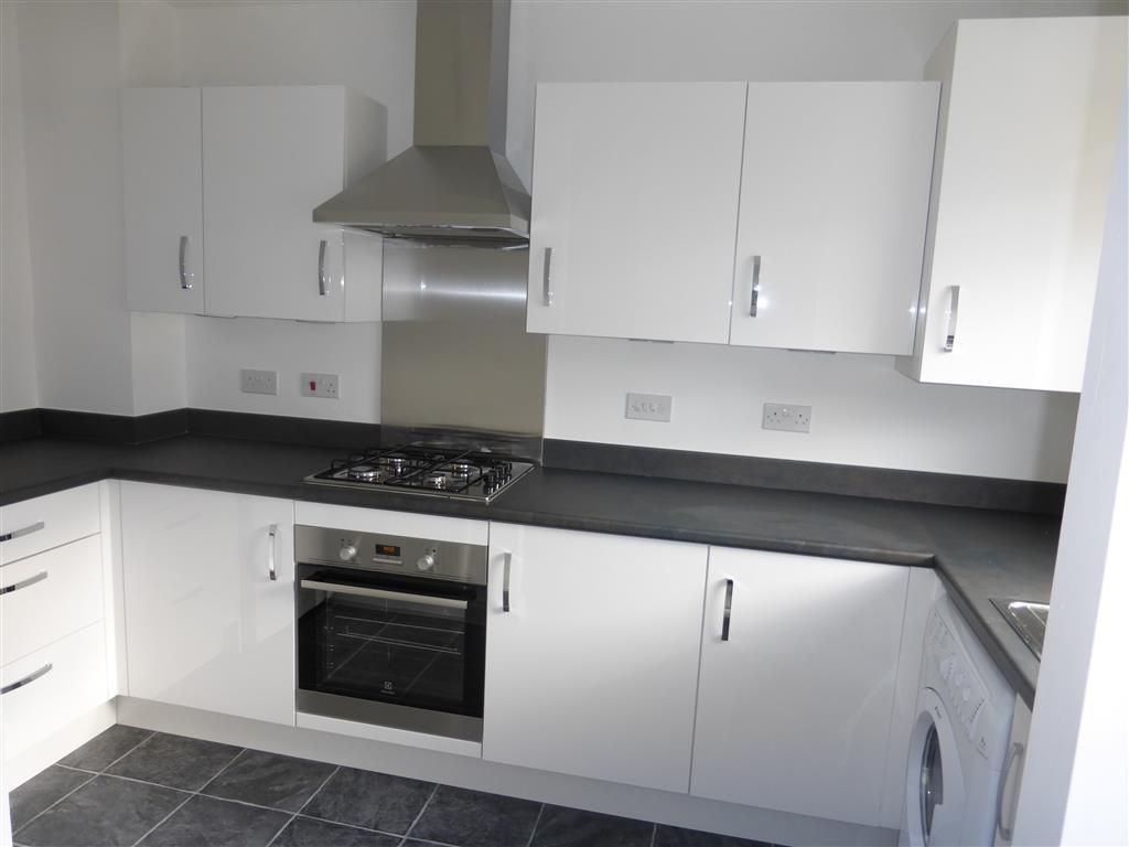 Property photo 2 of 9 Kitchen