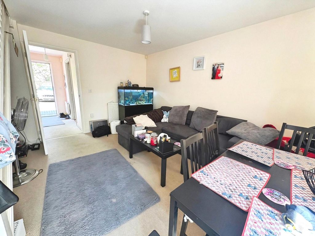 Property photo 3 of 13 Pbox-Img.Jpg