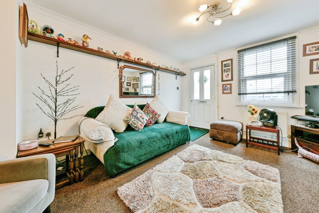 Property photo 2 of 20
