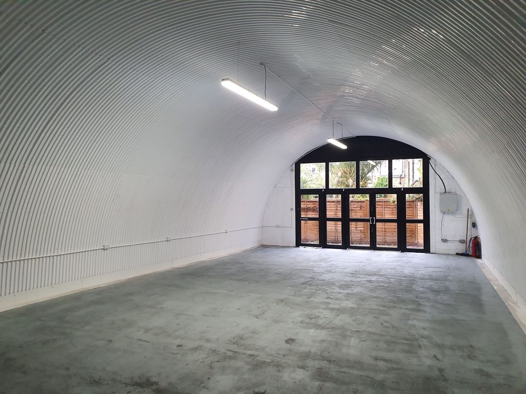 Property photo 2 of 3