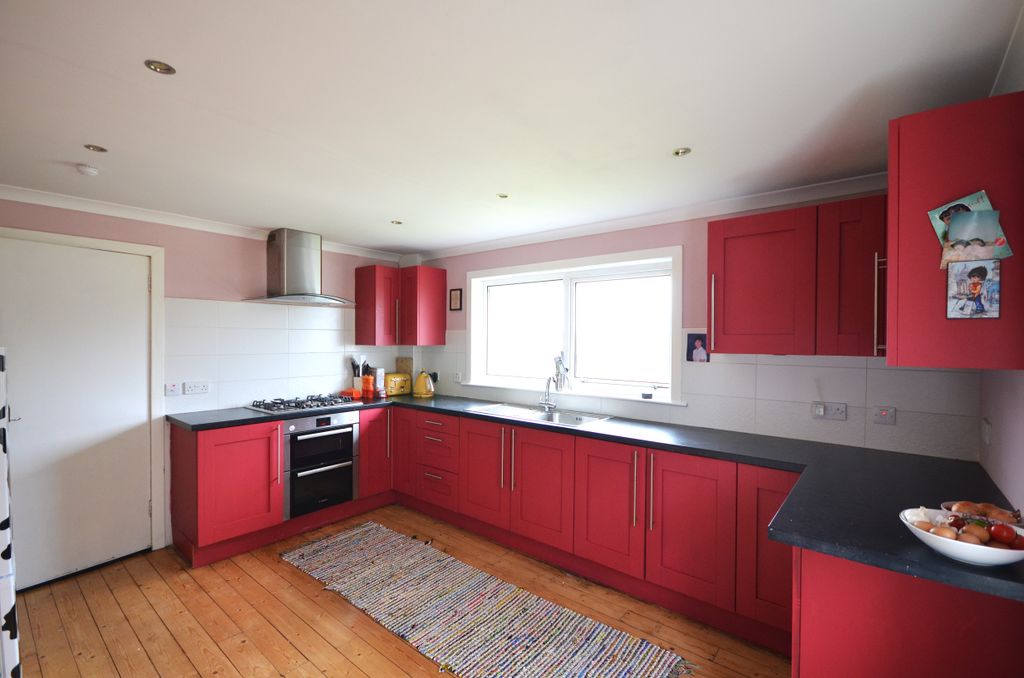 Property photo 1 of 30