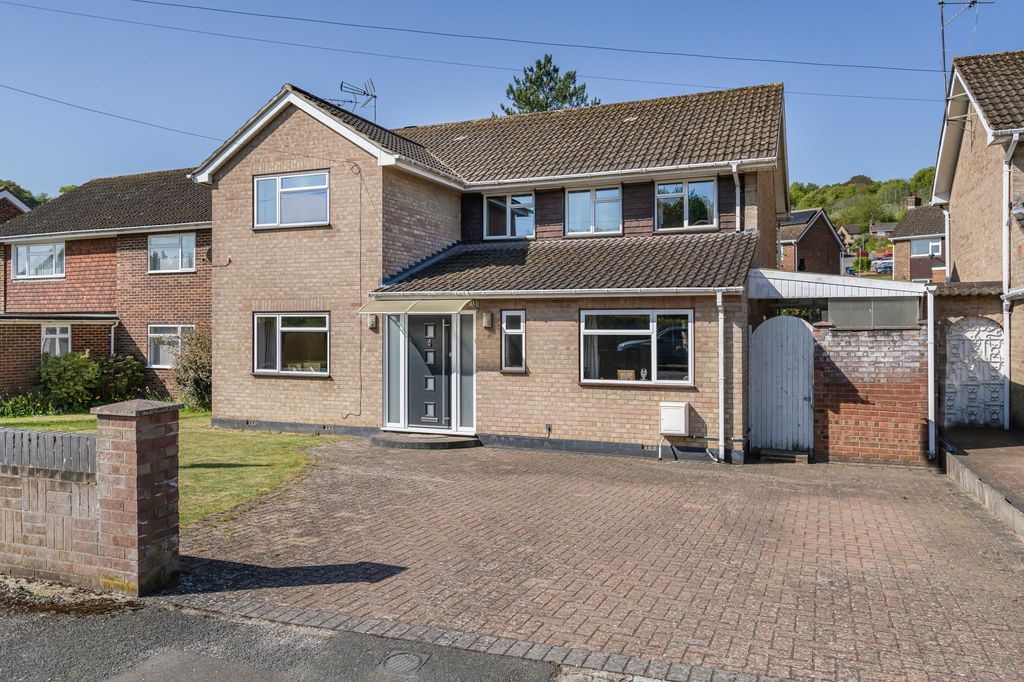 Property photo 1 of 18