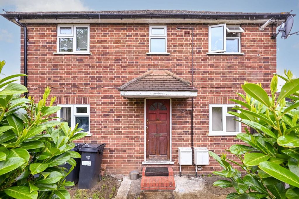 Property photo 2 of 9