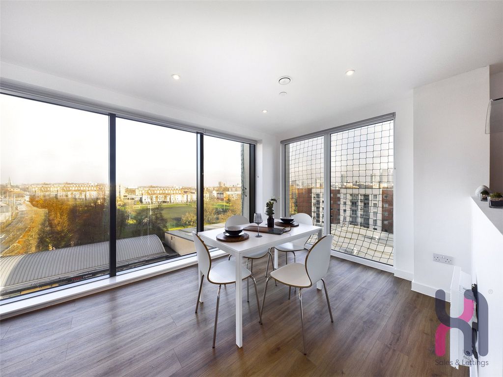 Property photo 3 of 15 Picture No. 14