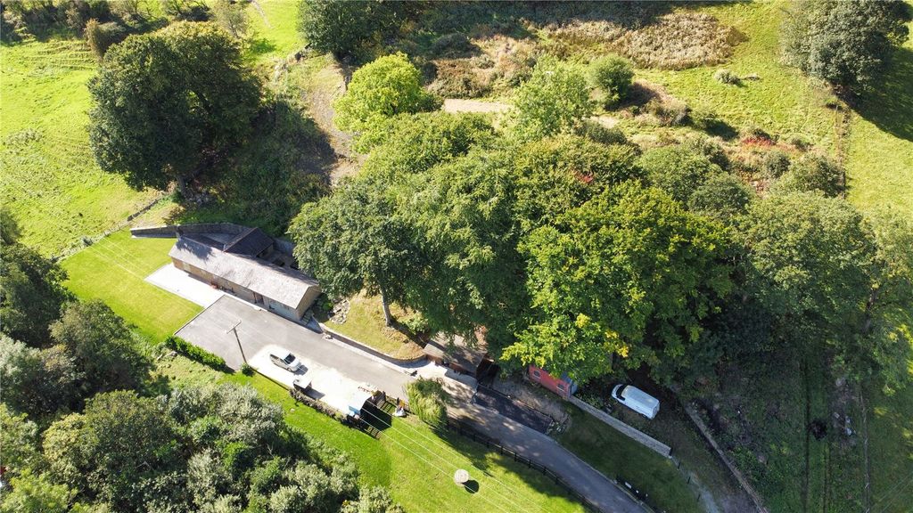 Property photo 2 of 44 Picture No. 53