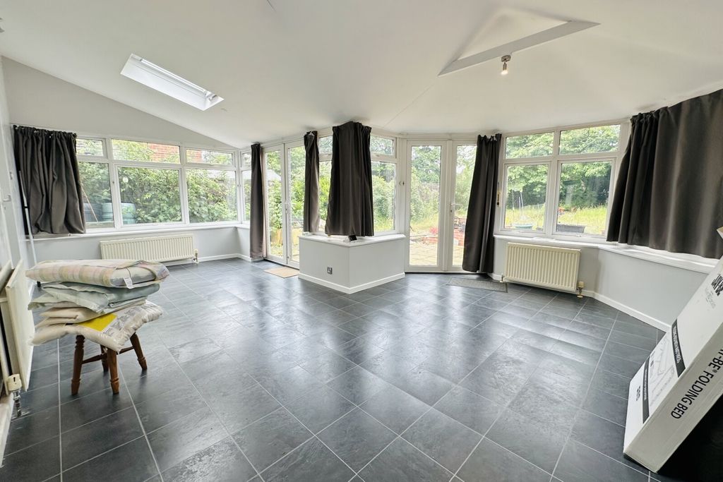 Property photo 3 of 11 Picture No. 10